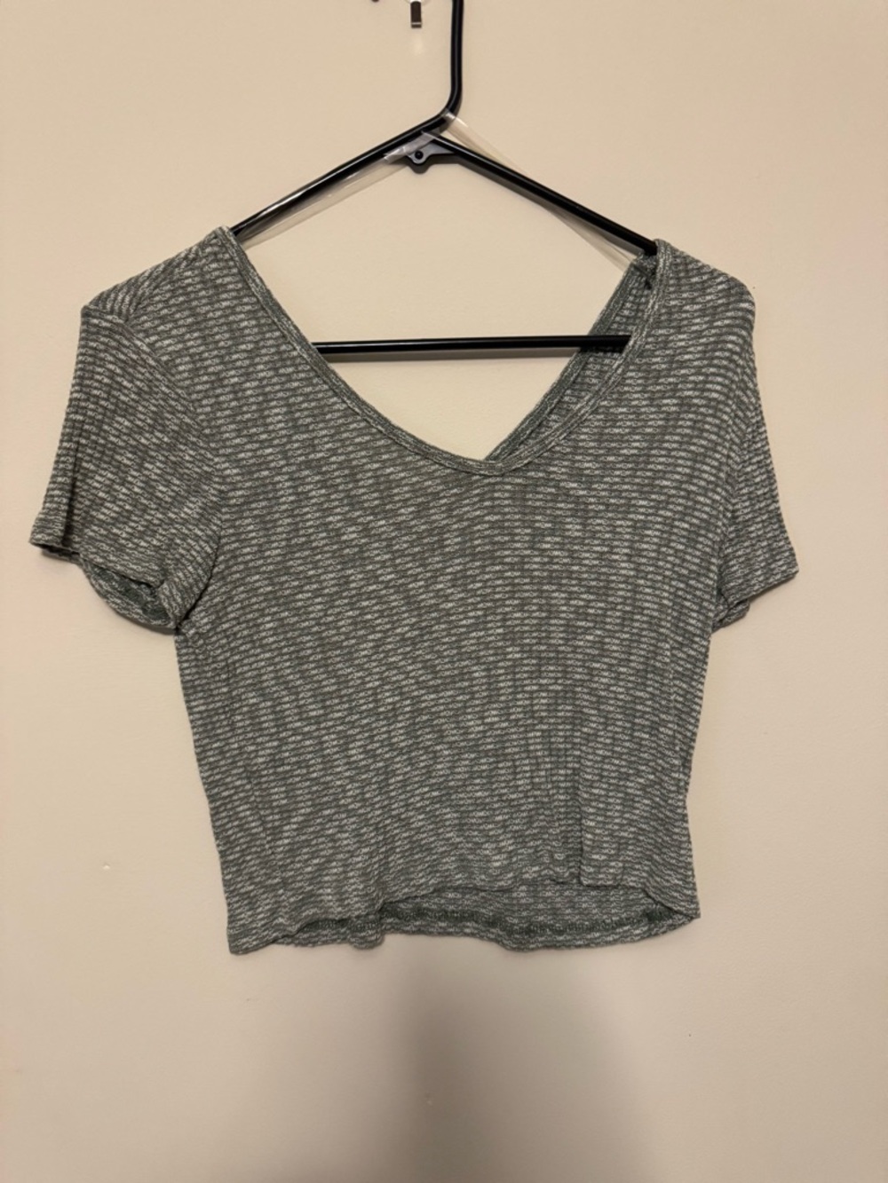 Kohl's Heather Green Striped V-Neck Crop Top